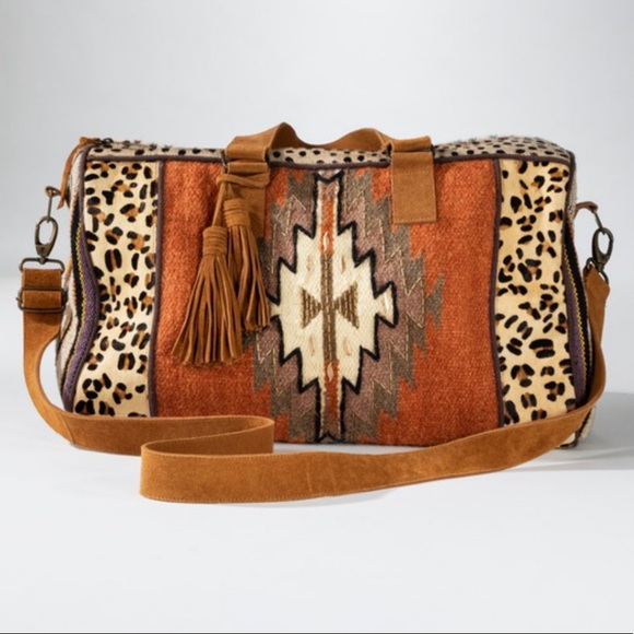 Southwestern Aztec Pattern Weekender Bag - Picture 7 of 13